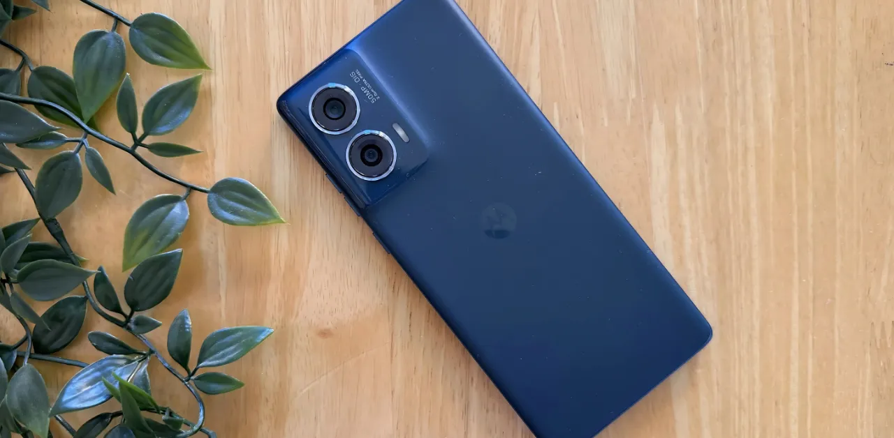 लॉन्च हो गया सबसे तगड़ा स्मार्ट फ़ोन Motorola Edge 50 Fusion जिसने कहर मचा रखा है।